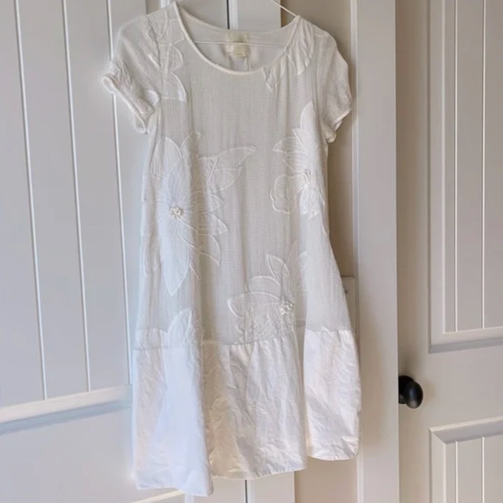 Anthropologie Maeve White Floral Embellished Dress with full slip Size XS